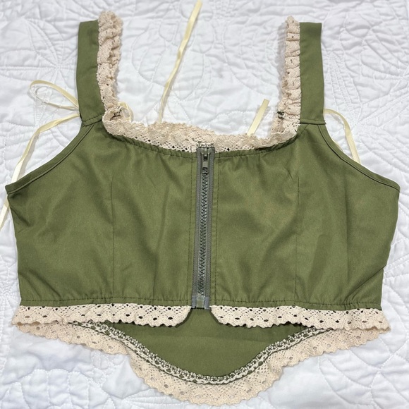 NWT Fairycore Contrast Lace Knot Front Cami Top XS - Picture 4 of 8